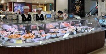 「バイトが初めて...」という方も安心してご応募ください◎
幅広い年齢のスタッフが活躍中！
長く続けられるよう、待遇も充実♪