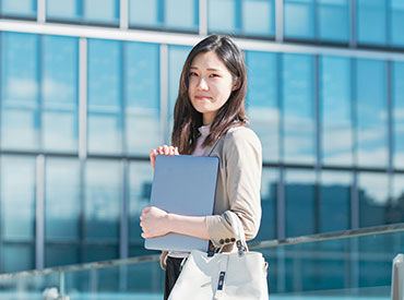 子育てがひと段落したあなた、専業主婦から久々の仕事探しをしているあなた。
ぜひ当社のフルタイムパートとして働きませんか?