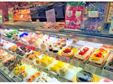 ～ペコちゃんでおなじみの「不二家」～
スタッフさんなら社員割引あり◎
スイーツ好きな方にはたまらないっ♪