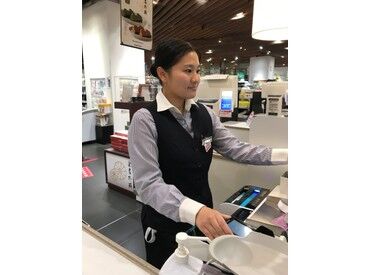 株式会社アクティブマーケティングシステム　※勤務地：紀ノ国屋 青山店 スーパーのレジスタッフ☆
丁寧な研修で未経験でも安心♪