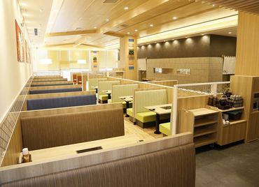 充実の福利厚生をご用意◎
まかないや稼働分前給制度など
スタッフさんが気持ちよく働ける環境を整えています！