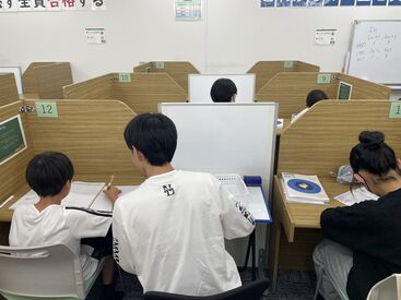 個別指導WAM　筑紫野ベレッサ校 決まった生徒を指導する担当制！
資格や経験は必要なし！
教えることが初めてでも安心の教育体制♪