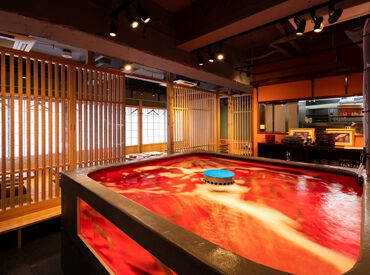 スタッフ同士の仲が良く、わいわい楽しく働ける♪
初めてのバイトでも安心してスタートできます！