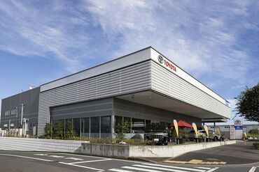 トヨタモビリティ神奈川　 湘南店 土日祝勤務できる方、大募集★
高時給1620円なのでしっかり稼ぐことができますよ◎
勤務曜日はお気軽にご相談ください♪