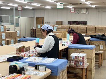 株式会社大森廻漕店 名古屋支店　勤務地：空見物流センター 『これ知ってる！』
そんな商品も色々とあって楽しい！なんて声も◎
モクモクとできる作業ばかりなので未経験でも安心♪