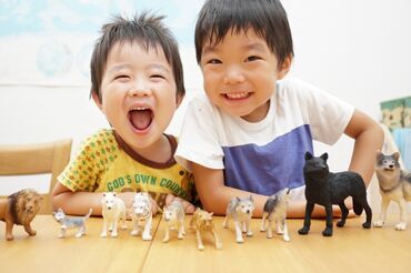 放課後等デイサービス　イコラ 宿題や遊び、制作活動など、
日常の中で「できた！」を一緒に喜べるやさしいお仕事です♪
週2日～・1日4時間からOK！