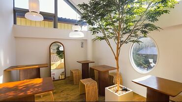 《 京都の人気観光地にある和カフェ 》
豊かな自然と歴史的な景観に囲まれた
カフェでお仕事◎※写真は嵐山店のものです