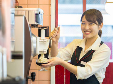 カフェ・ベローチェ 綾瀬店 カフェバイトの醍醐味と言えば
"ドリンク作り"♪
ベローチェは季節のメニューも多くて
いろんなドリンクを作れるようになります*
