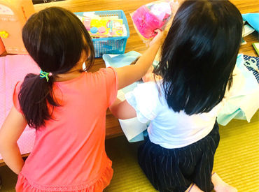 久しぶりにお仕事に復帰された方やシニア世代の方も活躍中です!
気になる方はお気軽にお問い合わせください♪