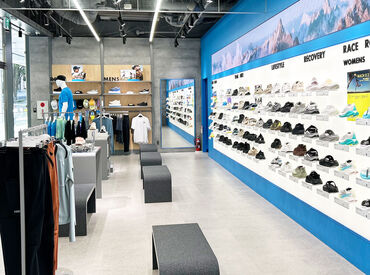 初めたてのランナーから、プロフェッショナルなランナーまで支持を集める「HOKA/ホカ」のランニングシューズ☆