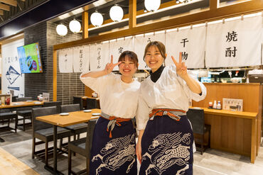 うまい魚が食べたくて 新栄店 バイトデビューも大歓迎！
「前から興味あって…」「このお店が好きで」
応募理由は何でもOK♪今すぐ応募へGO☆