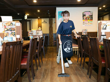 しろくまストア　西九条店【AP_1408_3】 コツコツ作業がお好きな方、歓迎♪
シンプルワーク＆丁寧な研修があるので
バイトデビューの方も安心してスタートできます★