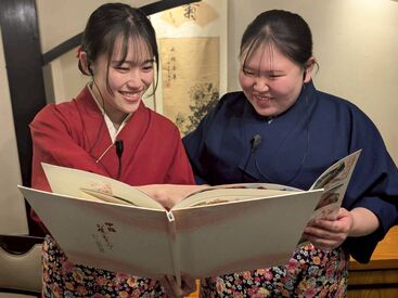 「着物での勤務って敷居が高いかな…」
⇒そんな心配は一切いりません！
着物の着方は丁寧に教えます◎