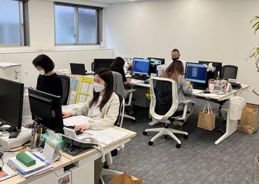 サカモト・ダイテム株式会社 ＼ シフト融通ききます◎／
「子供がいるので、送り出してから勤務したい」などのご希望や、入社日のご相談もお気軽にどうぞ♪

