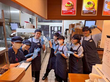 モスバーガー 箕面小野原店 ＜主婦(夫)さん活躍中＞
家事・育児と両立しやすい◎

＜大学生・高校生の方も大歓迎＞
学校やテストに合わせて無理なく勤務♪