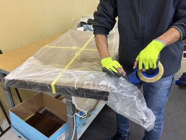 清拭、梱包などをお任せします★
髪色などが自由なので
普段のあなたのままでOKです♪
頑張り次第でドンドン昇給します♪