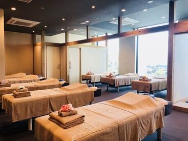 美容師、保育士、介護福祉士、アパレル、エステティシャンなど…
セカンドキャリアでやりがいを求めた方々が活躍中！