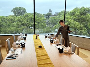 城見櫓 「コース料理」だから、決まった料理を順番に運ぶだけ！
 急なオーダーに焦る…ということはないので、
未経験でも始めやすい◎