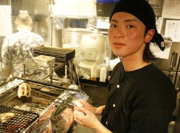 まずは簡単な仕込みなどからお任せ♪
イチからお教えするので、少しずつ覚えていけばOKです◎