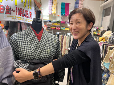 BANKAN所沢店 20～70代の幅広い世代を歓迎します！！
子育て後のお仕事復帰にもぴったり♪
毎日を彩るお仕事、始めませんか？