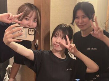 白金　鳥とも 全部で23席ほどの、こぢんまりとしたお店◎
ホッと落ち着くような雰囲気が自慢でとっても働きやすい♪