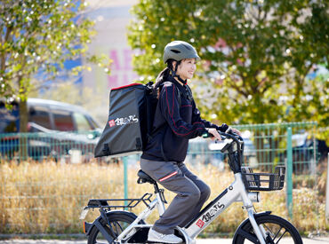 "強力モーターで坂道もスイスイ♪
自転車感覚で乗れちゃう◎
丁寧な研修＆同行から始められるから心配ナシ！"
