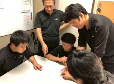 岩上運輸株式会社 ≪入社祝い金×手当×安定収入≫
初日からガッツリ稼げる◎