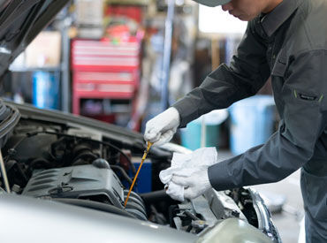 チームワーク抜群！ 困った時は助け合いながら働いています◎
未経験でも先輩が丁寧に教えるので安心してくださいね♪