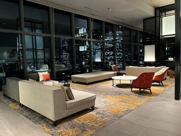 社会人としてステップアップ♪
”留学経験”や”英語が好きで勉強している”など
⇒その経験を活かして働けます☆