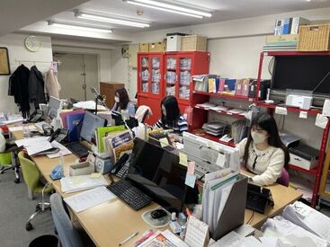 《20～30代のメンバーが活躍中★》
男性女性比率は半々です！
シフトも週3日から勤務可能なので
かけもちしながらも可能です♪