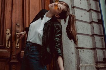 ファッション人材リンク株式会社【FJL】 ﾟ*｡☆ NEWスタッフ募集 ☆。*ﾟ
アパレルデビューや未経験大歓迎！
ネイル＆髪色自由◎
20代～40代女性STAFF活躍中♪
