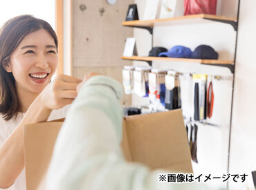 バークレー あみプレミアム·アウトレット店 20～40代まで幅広く活躍中！
平日は主婦さん、土日は学生さんメインです◎
しっかりとサポートしますので、ご安心ください♪