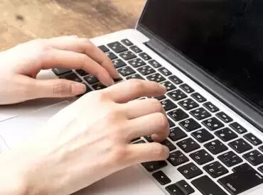 ほとんどのスタッフが未経験スタート！
和やかな雰囲気の職場で、周りのスタッフがしっかりサポートします♪
