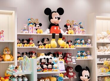 【熱い気持ちで働ける】ディズニーが好きな方は大歓迎!
”好き”なキャラクター達に囲まれながら働けます♪