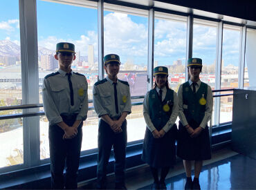 ＼学生さんの短期バイトにオススメ／
土日だけのお仕事だから、
サークルや遊びの予定とも
しっかり両立出来ますよ～～♪