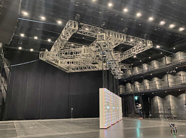 迫力満点の大道具たちがいっぱい！
みんなで力を合わせて製作します◎
完成したときの達成感も超Good♪