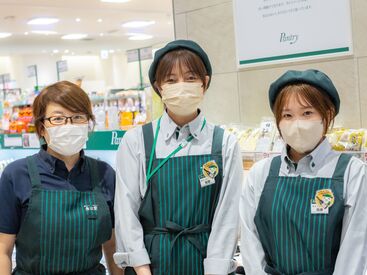 駅チカで通勤便利な高品質スーパー♪
休憩時も施設内でゆっくりできます◎
『ここで長く働きたい』と思える環境を整えています*