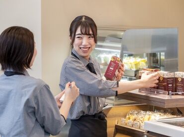 カフェ・ド・クリエ 名駅西口店 調理が未経験でも問題なし！
簡単な盛り付けやドリンク作りなど♪
バイトデビューさんも大歓迎★