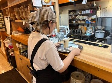 コメダ珈琲店 ゆめマート新宮店 《応募～採用の流れ》
応募後、担当者から電話,メールでご連絡!
店舗で面接を行い、1週間以内に合否連絡！
※面接時は履歴書不要