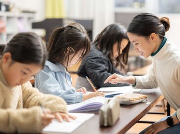 未経験スタートのスタッフ活躍中♪
分からないことはみんなでサポート★
安心して始められる職場です!