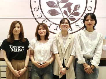 ワンズテラス　イオンモール札幌発寒 生活雑貨やインテリアが好きな方にピッタリ！
先輩スタッフが丁寧に指導しますので、未経験でも安心して始められます◎