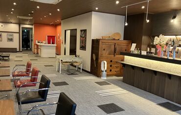 宮島の宿 さくらや お部屋をピカピカにしてお客様のおもてなしの準備♪
客室全22室なので落ち着いて働けます★