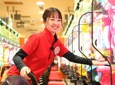 20～40代まで幅広く活躍中！
「家から近い」「パチンコが好き」など
応募理由はなんでも大丈夫です◎