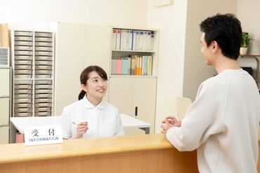 新美クリニック ※イメージ画像となります。30代〜50代のスタッフが活躍！