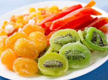 扱う食品は豆菓子やドライフルーツなど！
「夜勤なし」「シフトがバラバラじゃない」
⇒体への負担も少なめ♪
※イメージ画像