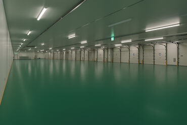 庫内は防寒着貸与なので寒さの心配は必要ナシ!
みんな優しく教えてくれるから、未経験スタートでもすぐ馴染める雰囲気です♪