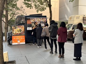 ＼オシャレは全部好きなように！／
髪型も髪色もピアス・ネイル・ヒゲもなんでもOK♪
あなたの「好き」を大事にしてください！