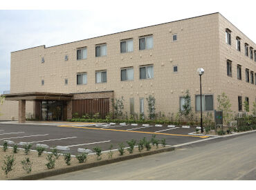 幕張ケアセンターそよ風 ＼人柄重視の採用です！／
しっかりしたサポート体制で、安心して始められる環境♪
希望の働き方、お気軽にご相談を◎