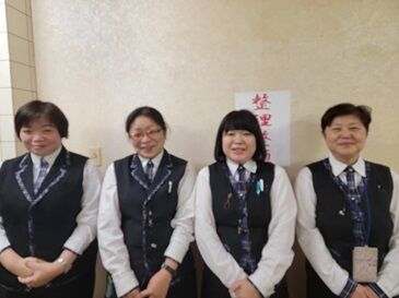 すぐに覚えられることばかり♪
お客様の問い合わせに対応したり、
景品交換をするお仕事です♪