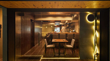 炭火と炉端　テント　恵比寿店 飲食未経験のスタッフも多数活躍中◎
未経験の方もご安心ください！
オシャレなお店でバイトしてみませんか？